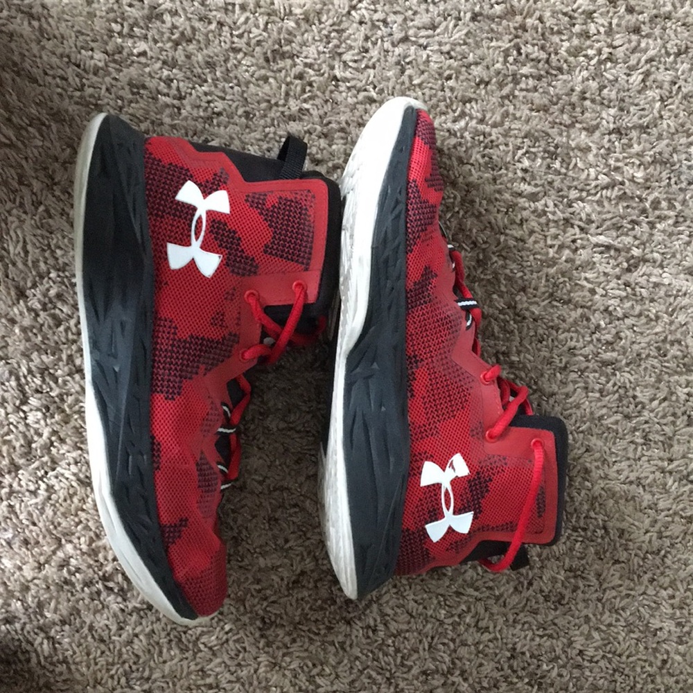 Red Under Armour Boys Size 6 Basketball Shoes